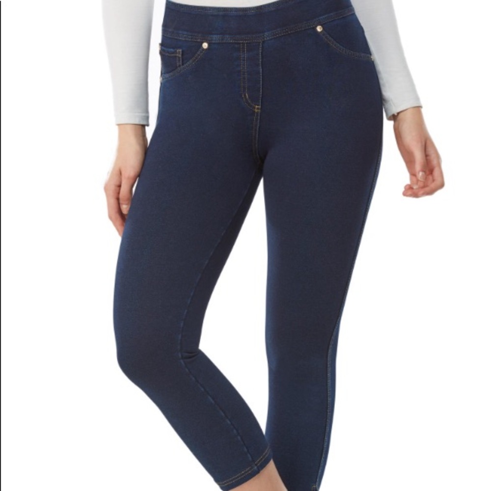 Classy Skinny Jean Capris!